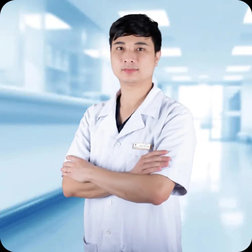 Bác sĩ Phan Văn Tuấn có chuyên môn cao tại Nha khoa Cẩm Tú