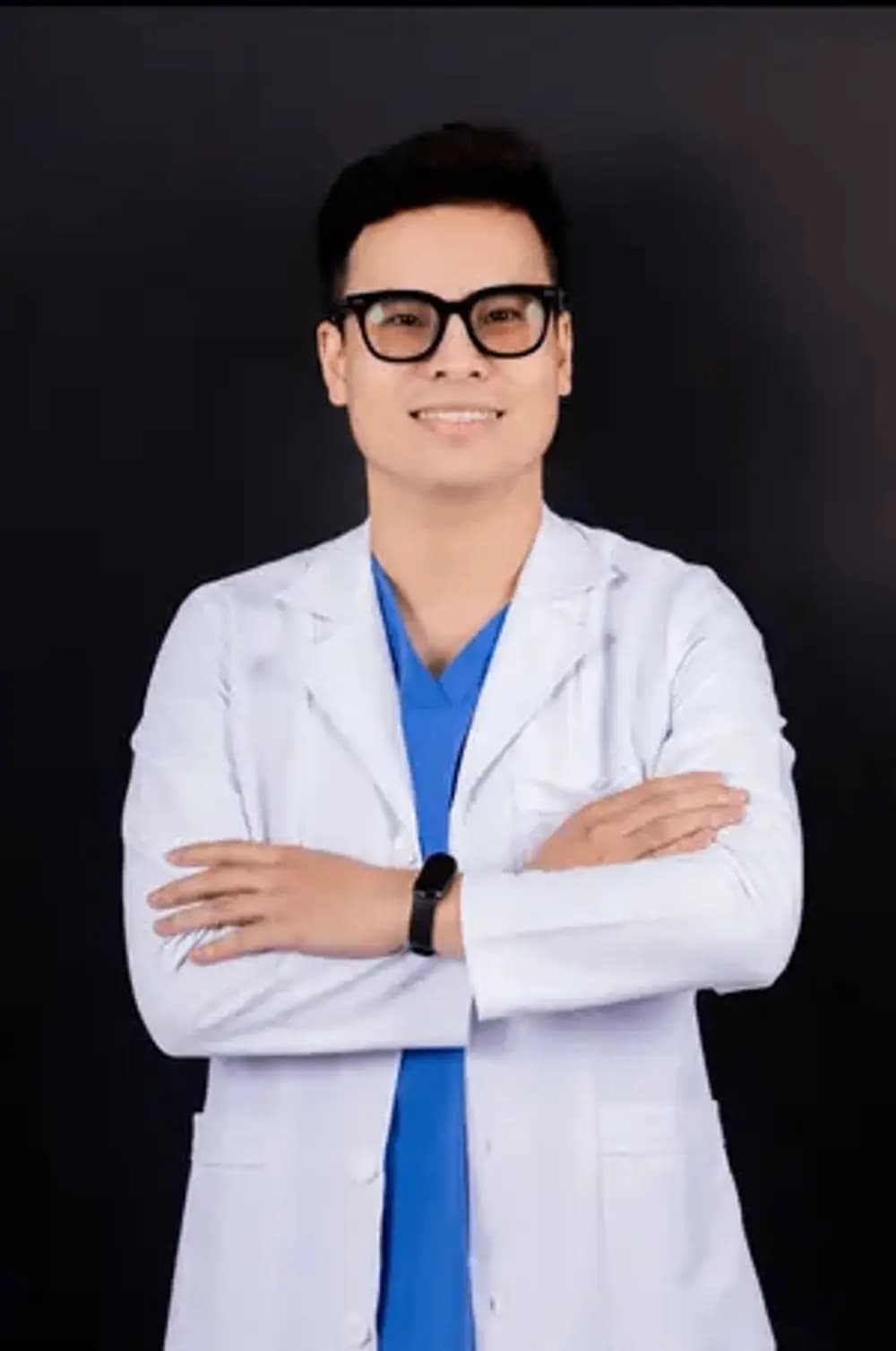 Bác sĩ Phan Vân Anh có chuyên môn cao tại Nha khoa Thẩm mỹ Quốc tế VNES Dental