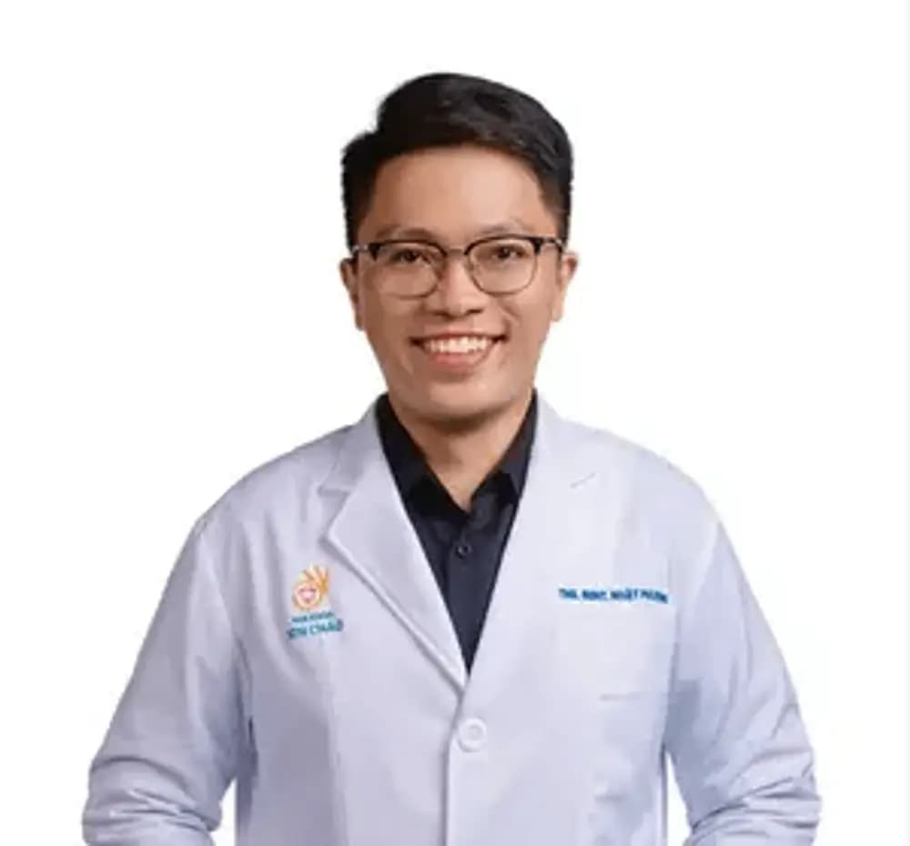 Bác sĩ Hà Nhật Phương có chuyên môn cao tại Nha Khoa Xin Chào