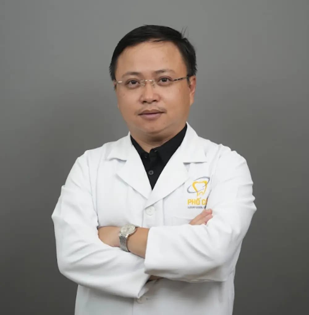 Bác sĩ Thạc sĩ - Bác sĩ Nguyễn Tiến Đức có chuyên môn cao tại Nha khoa Phố Cổ