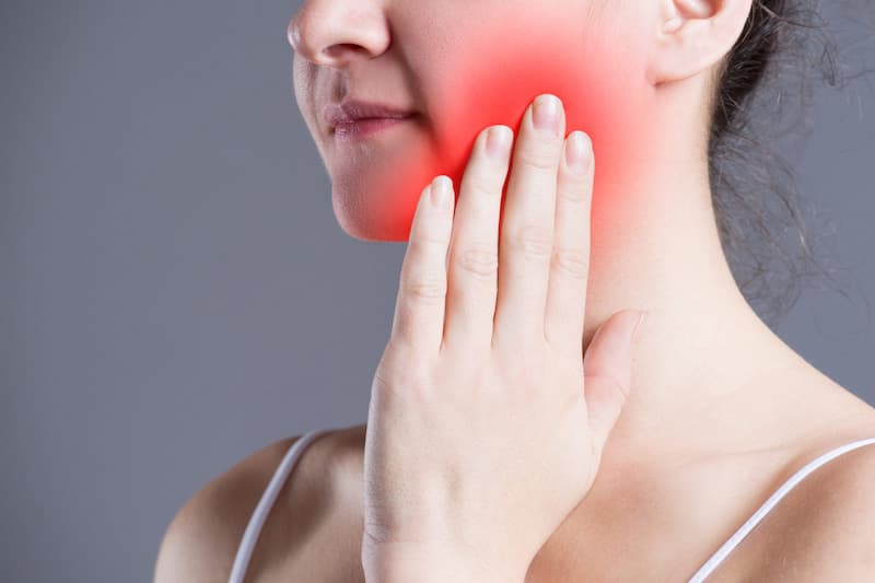 Mất răng cấm lâu dần dẫn đến viêm khớp thái dương hàm