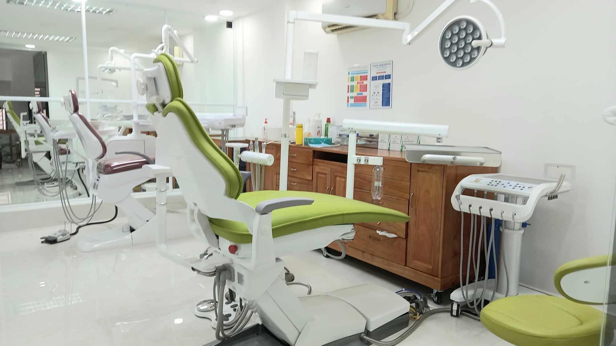 Nha khoa Thẩm mỹ Bác sĩ An đầu tư nghiêm ngặt vào quy trình vô trùng và an toàn