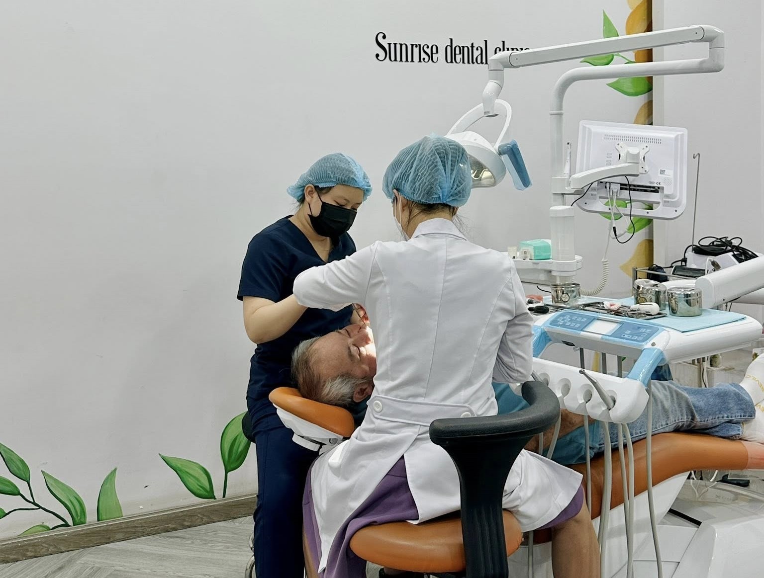 Nha khoa Sunrise hoạt động theo triết lý “An toàn - Thẩm mỹ trong mọi điều trị”