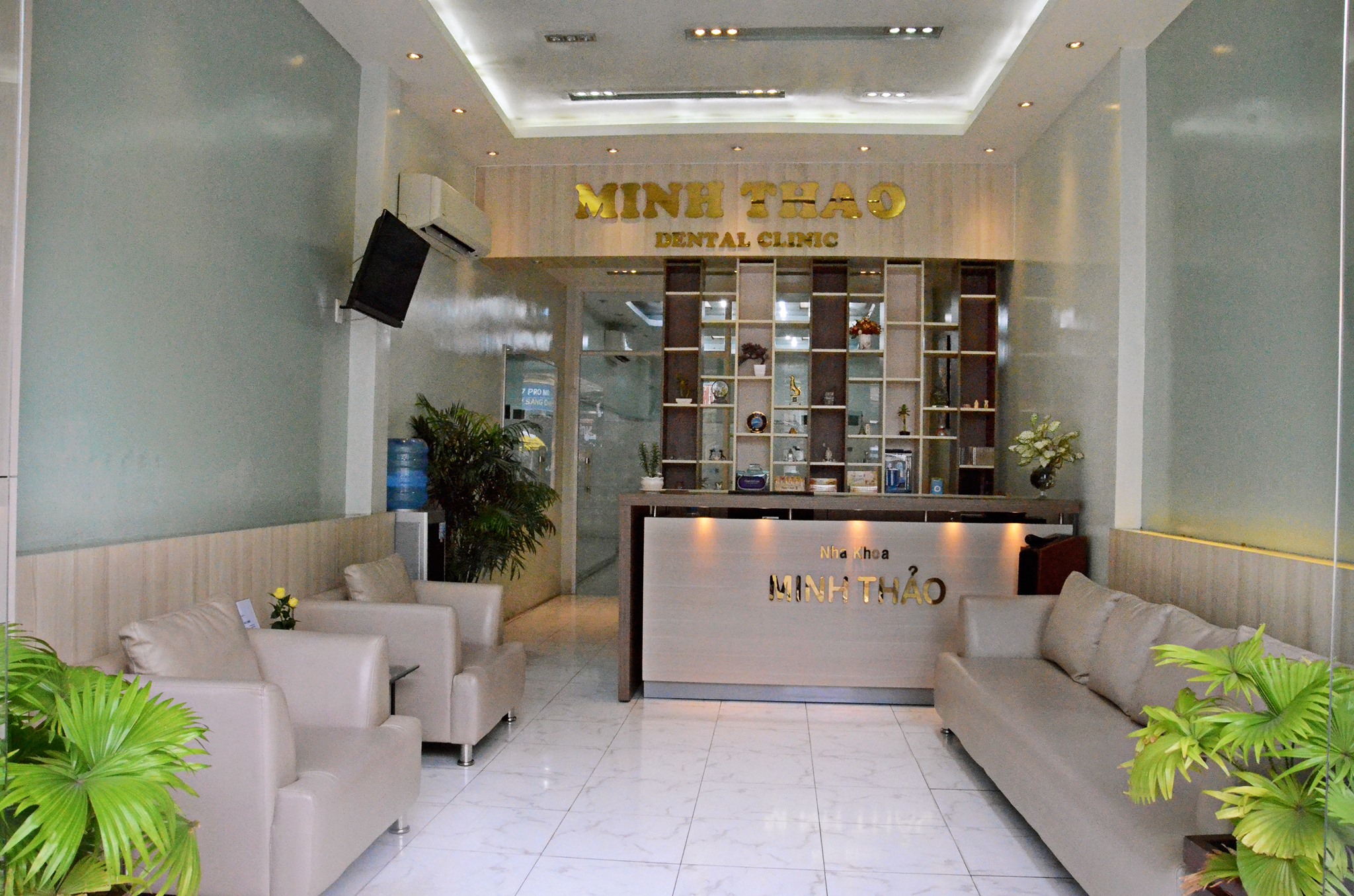 Nha khoa Thẩm Mỹ Minh Thảo có không gian hiện đại, sạch sẽ đạt tiêu chuẩn vô trùng