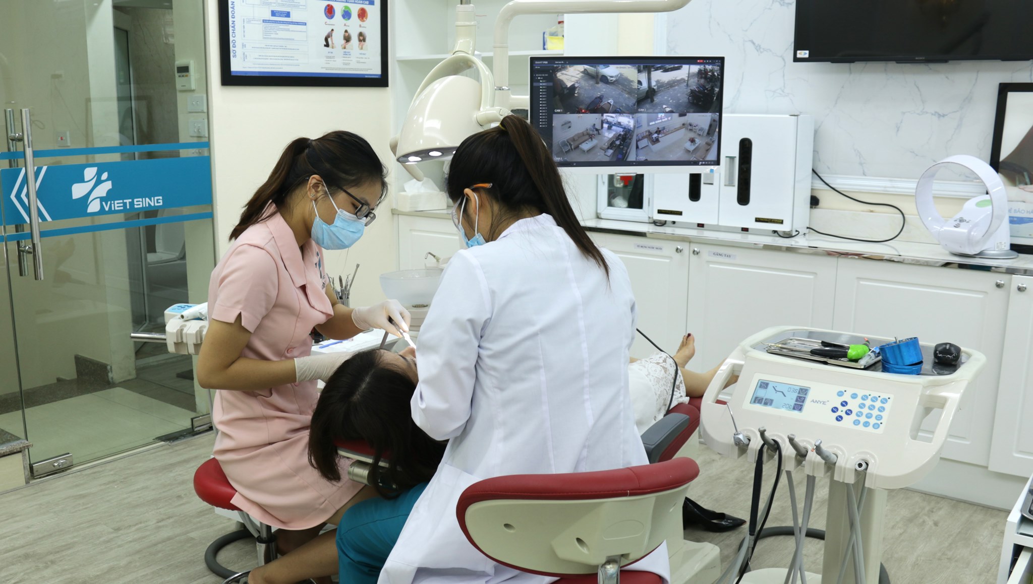 Nha khoa kiên định với triết lý “chất lượng chuyên môn gắn liền với sự tận tâm trong phục vụ”