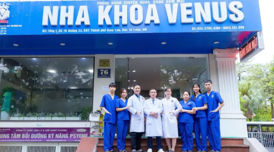 Đội ngũ bác sĩ chuyên môn cao, giàu kinh nghiệm và tận tâm trong nghề tại nha khoa Venus