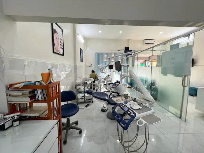 Nha Khoa Phước Lộc là một trong những phòng khám có uy tín lâu năm tại Nhà Bè