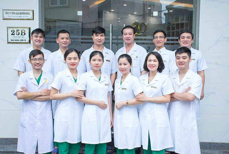 Nha khoa Cẩm Tú tập trung vào hiệu quả điều trị, chú trọng cảm nhận và trải nghiệm của khách hàng trong suốt quá trình thăm khám