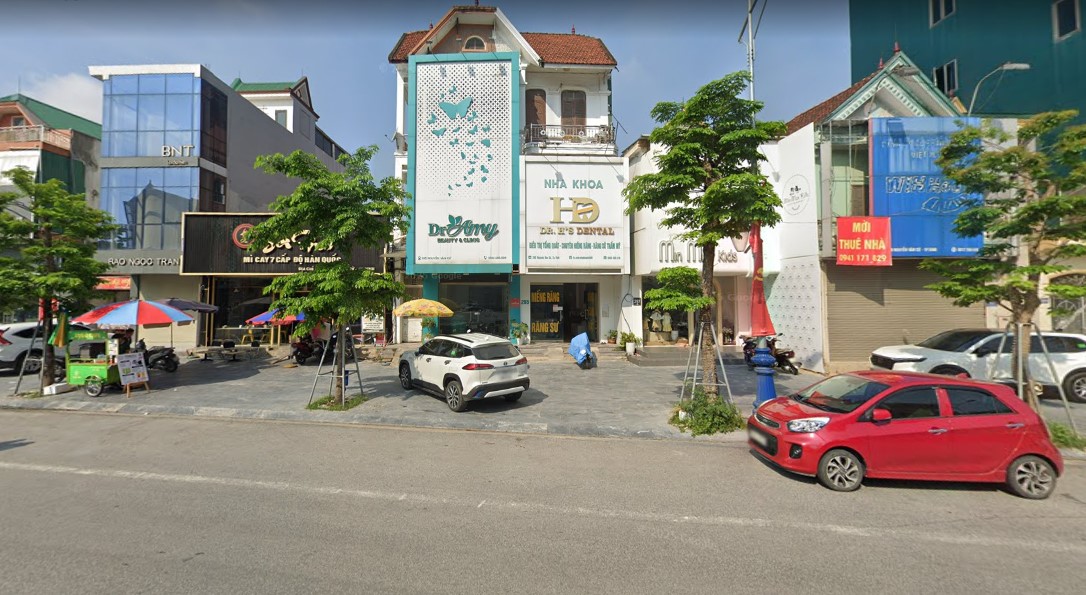 Nha khoa nằm gần trục đường Hà Huy Tập – Nguyễn Văn Cừ chỉ với khoảng 5 phút di chuyển
