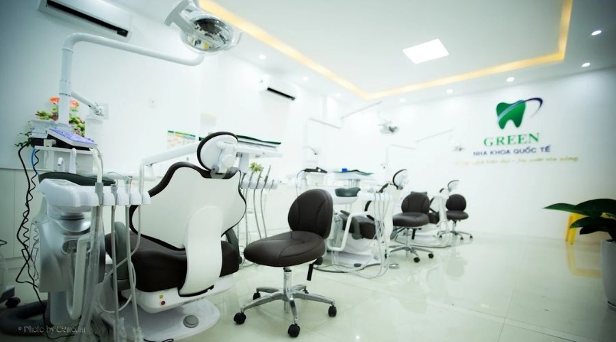 Nha khoa Quốc Tế GREEN tự hào là địa chỉ đáng tin cậy với đội ngũ bác sĩ chuyên sâu và hệ thống thiết bị nhập khẩu quốc tế