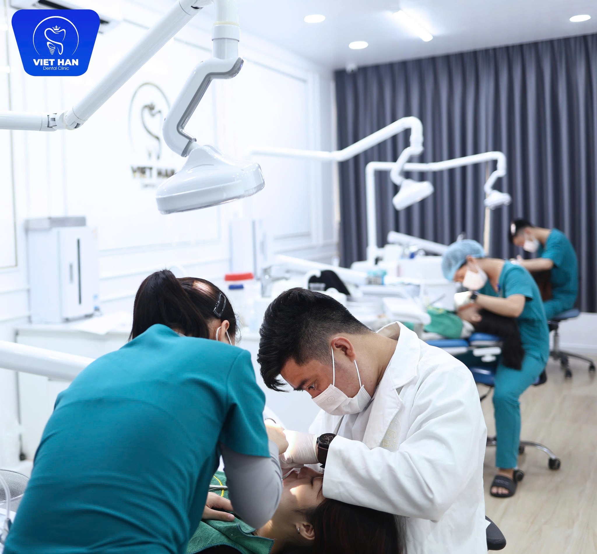 Mỗi ca thực hiện theo quy trình chặt chẽ từ thăm khám, tư vấn đến điều trị đảm bảo tính chính xác và minh bạch