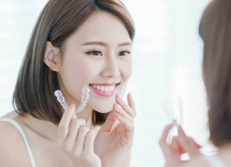 Chỉ mất vài ngày đến vài tuần bạn có thể phát âm bình thường sau niềng răng.