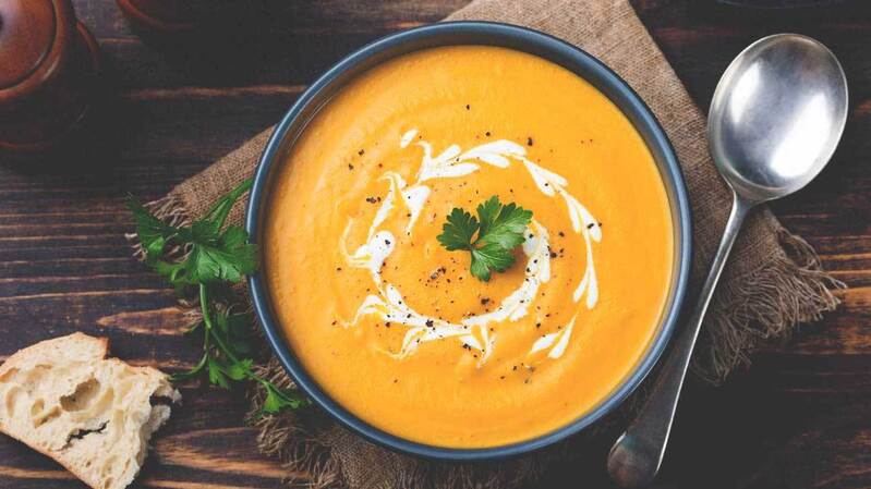 Răng bị lung lay khi niềng: Bình thường hay nguy hiểm? Chế độ ăn mềm giúp giảm áp lực lên răng đang niềng